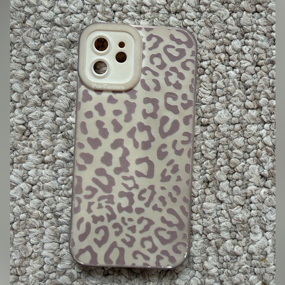 Bundle of Beige IPhone 12 Cases - Picture 2 of 5